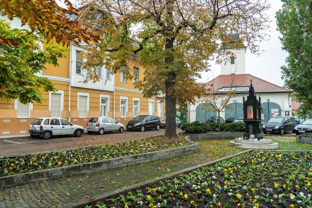 Kastely Apartman Eger Bagian luar foto